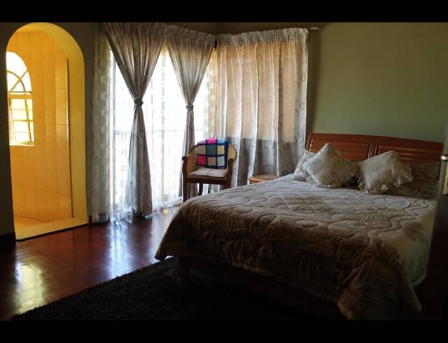 3 BEDROOM HOUSE FOR SALE IN KENSINGTON